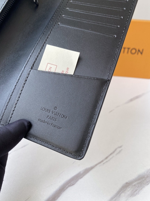 LVコピーウォレット角部分ディテール